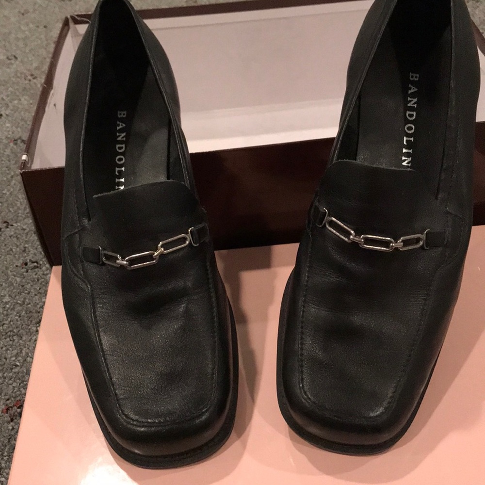 BANDOLINO  black shoe. NWOT